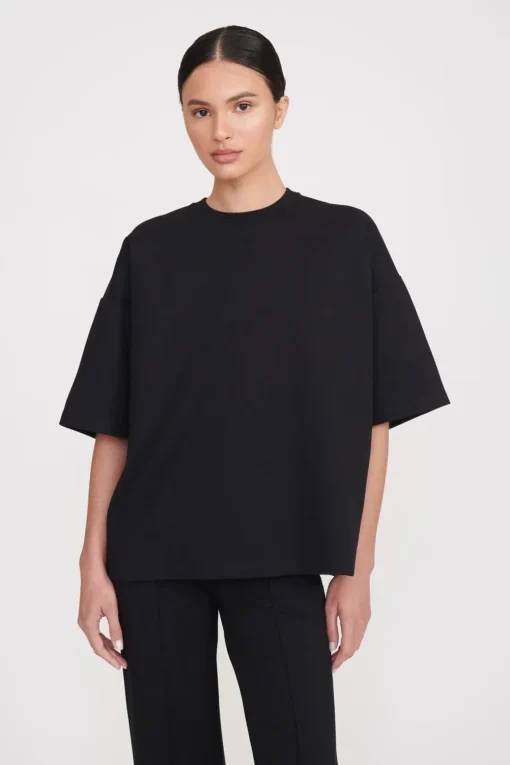 CAPSULE TOP  BLACK