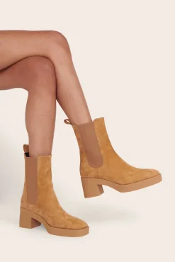 CYBIL BOOT CASHEW SUEDE