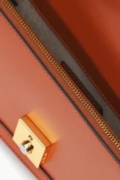 GWEN CLUTCH  TAN