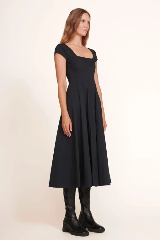 SHORT SLEEVE WELLS DRESS  BLACK