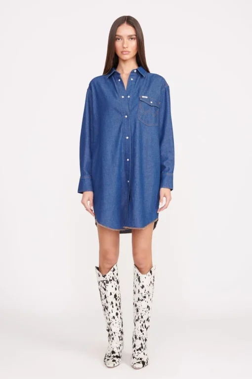 STAUD + WRANGLER THE OVERSIZED WESTERN  DARK RINSE