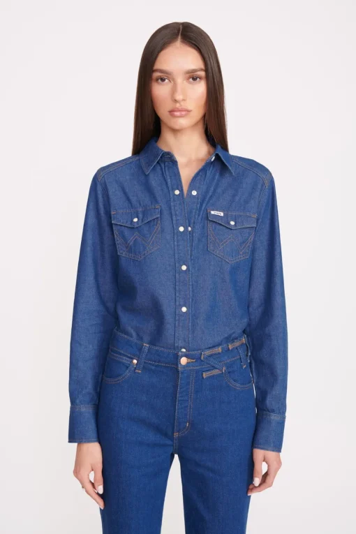 STAUD + WRANGLER THE WESTERN SHIRT  DARK RINSE